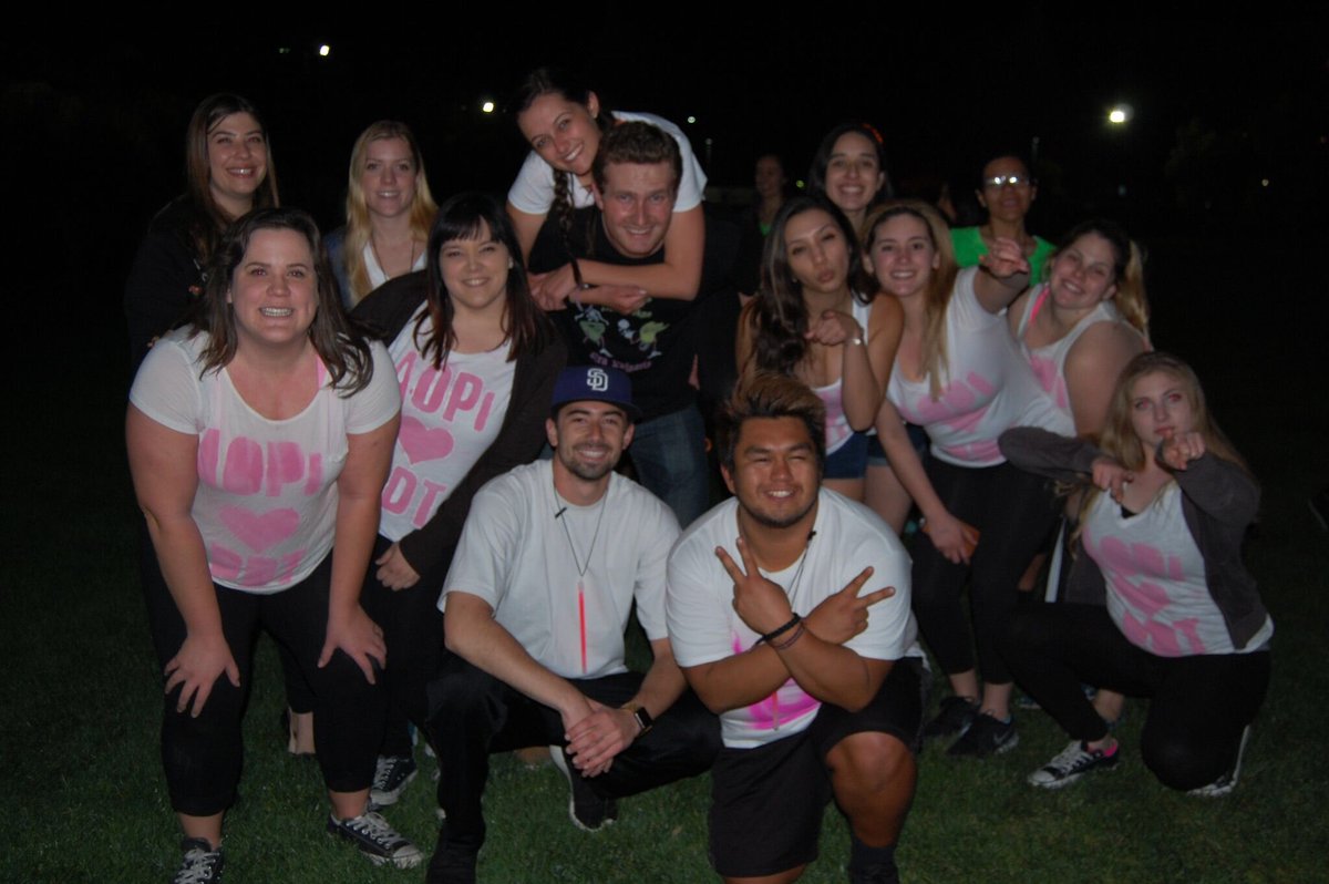 TaraBreyer's tweet photo. Pink fam! Thanks @phideltulv for a great social last night! 💖🌹 https://t.co/SiauBEx1A4
