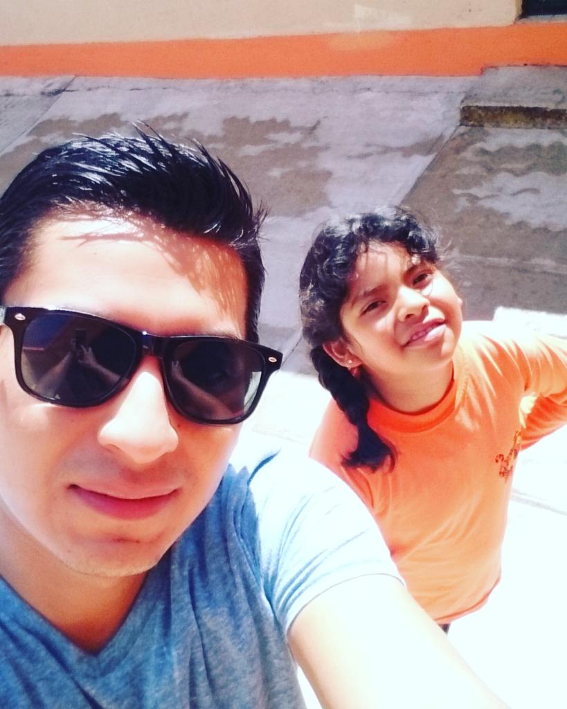 VanVamTerrible's tweet photo. Que calor, vacaciones en familia :-P https://t.co/MsPn3ydjTO