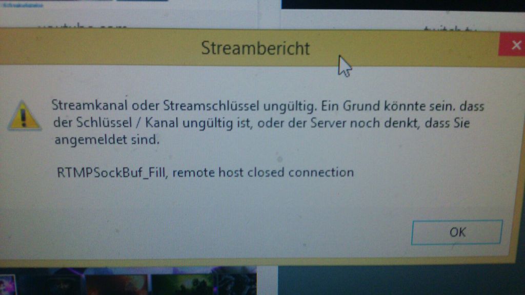 InsideObsession's tweet photo. Unser Muggu hat einige, technische Schwierigkeiten. Er versucht es zu reparieren... #InObsession #Technikgott https://t.co/hj9LZU2EoR