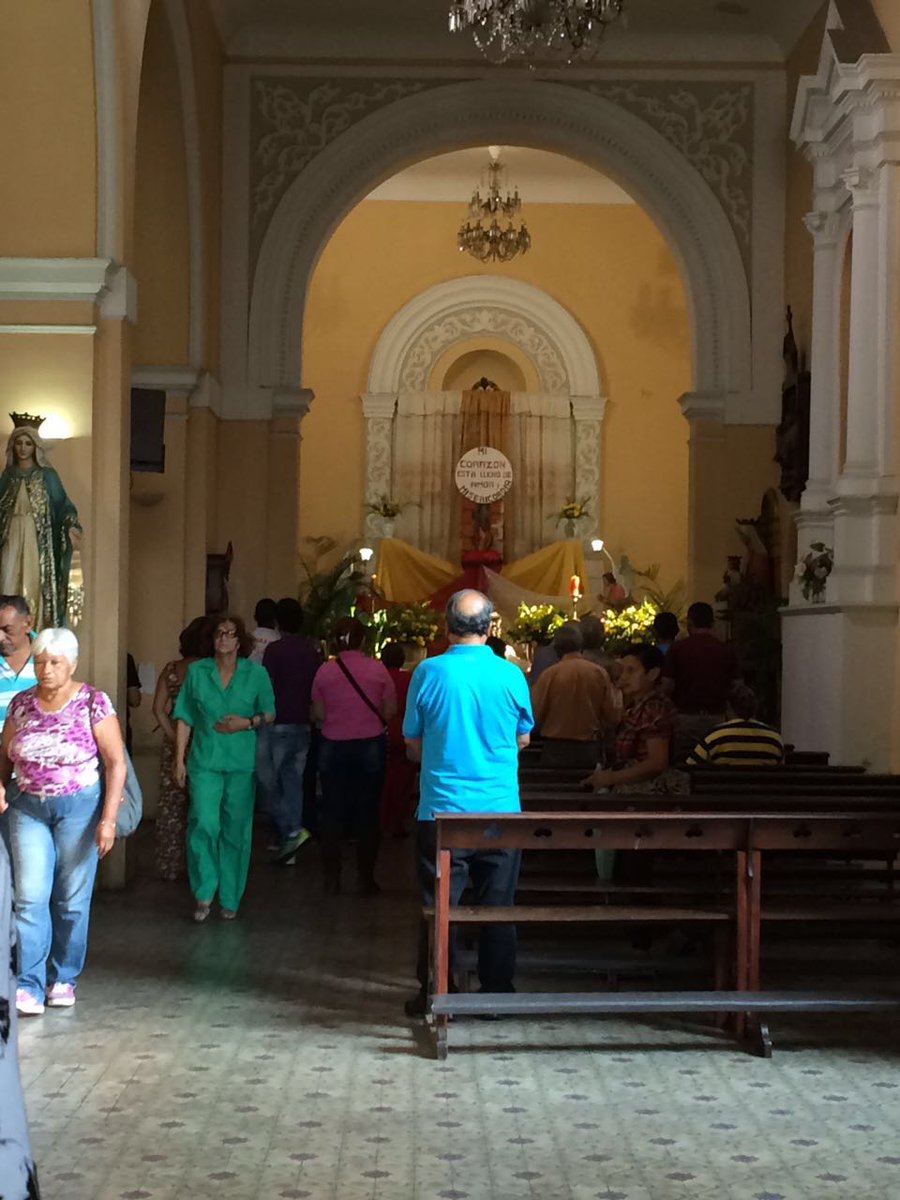 TransCaraboboCa's tweet photo. #Hoy | Esta alianza #Corprointur y #TransCarabobo favorece a mas de cincuenta feligreses en su visita a 7 templos https://t.co/d2TDi3t0gX