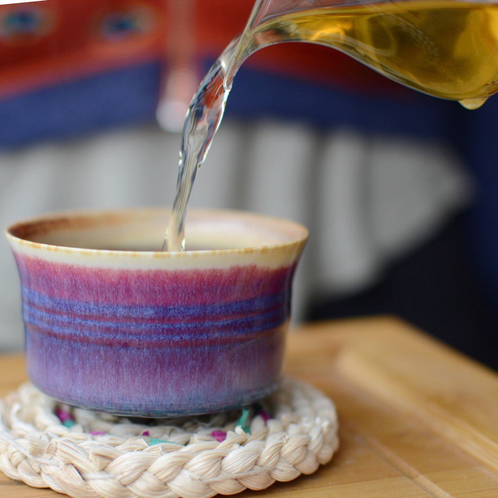 white2tea's tweet photo. #Junyao teacup. Quite a beauty. From @Teawarehouse https://t.co/nClJkI0UrX