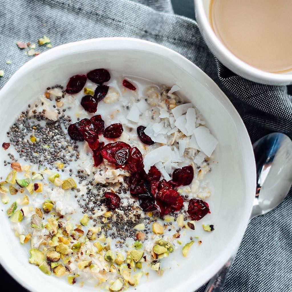DstnDelish's tweet photo. Muesli breakfast for the win! @sevensundaysmn's blueberry chia buckwheat with some sweet'n crunchy toppings! #muesl… https://t.co/QMKPOEtvJn