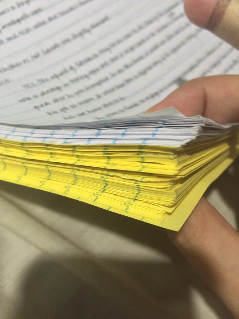 MirellaAlvero's tweet photo. I always knew I would have to read a lot in law school. Medj di ako agad nainform pati write. ✍🏼😂 #diegest https://t.co/xkidSZ2Onx