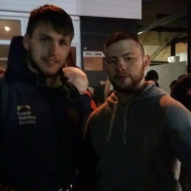 Jones_7's tweet photo. Good to see this bloke again he used to play with my brother @ScottFishmonger still a really nice guy @tom_briscoe https://t.co/laru9kEPar