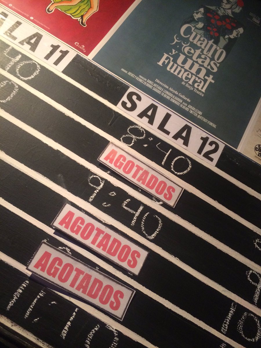 ElAlbumTeatro's tweet photo. Gracias por este jueves santo de agotados en @MicroTeatroMex , hoy viernes te esperamos en #Roble3. Vamos al teatro! https://t.co/0ocEUs71UX