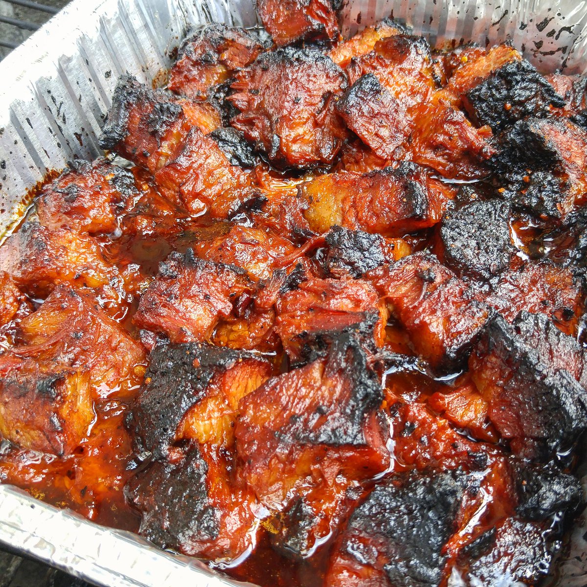 I would bathe in a tub of burnt ends if I could! Happy Friday! #bbq #grilling #barbecue #trubbq #chicagobbq