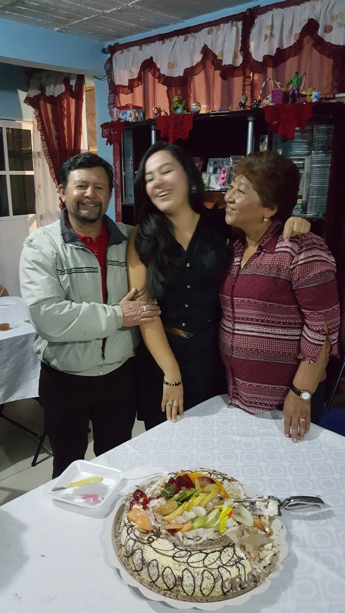 BrLidis's tweet photo. @yaparate40 #YaParateCompadres https://t.co/Ca39NpYGdU