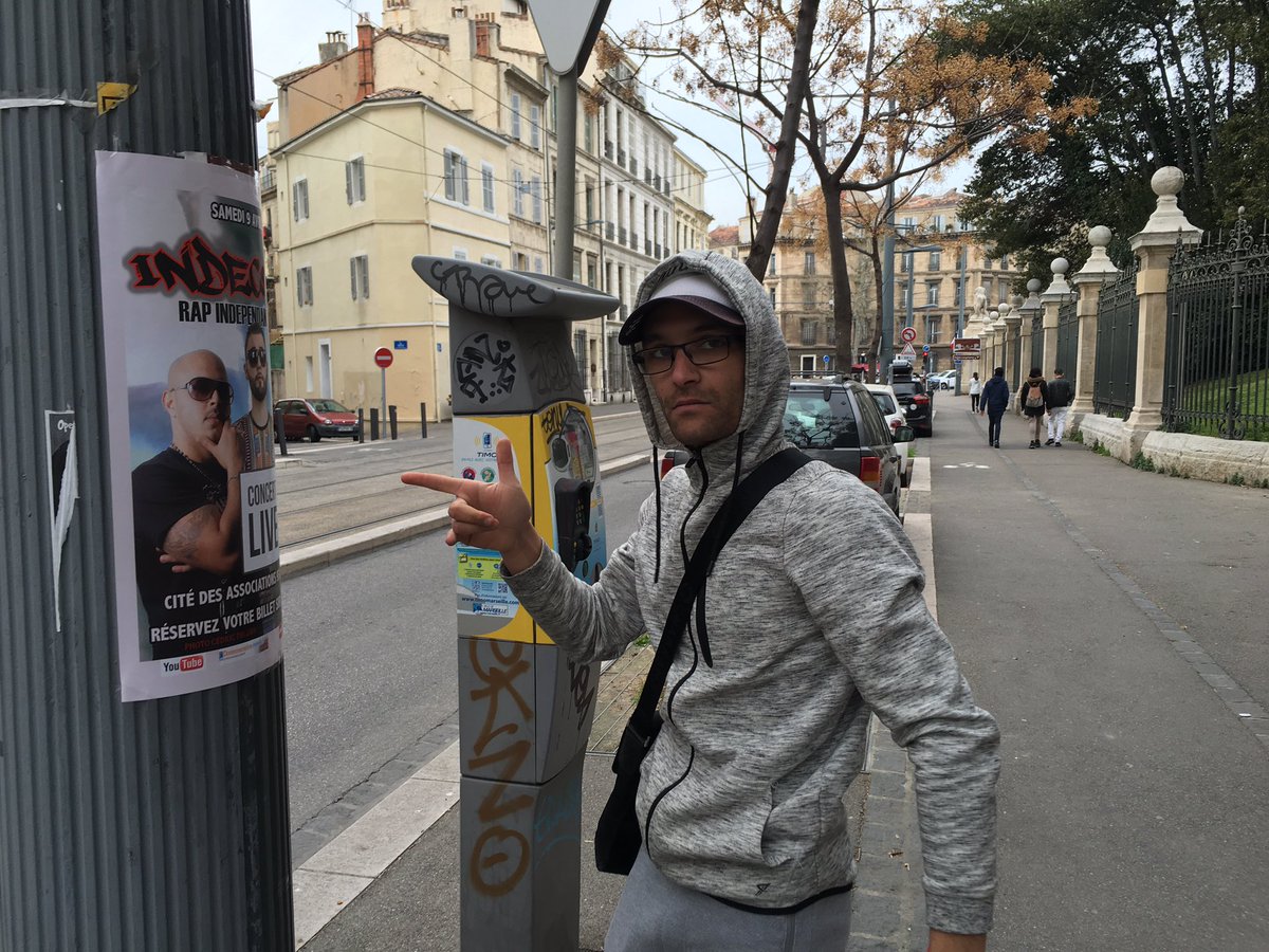 Indecostal_'s tweet photo. Ojd on va collez les affiches pour le concert ‼️ @Indecostal_ @RapMarseillais_ @mickeysingstree https://t.co/pRGtSgAe3z
