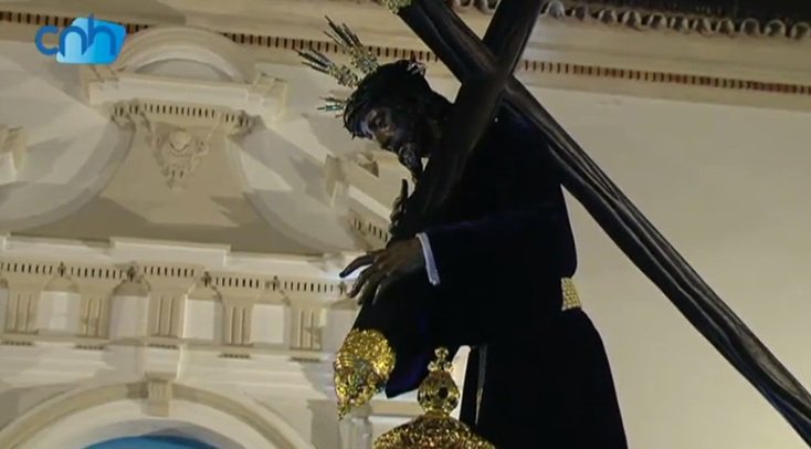 DiarioHuelva's tweet photo. Revive la procesión del @Nazareno_Huelva con @CNHCanalHuelva #SSenCNH #SemanaSantaHuelva https://t.co/SBqwPQTy0X