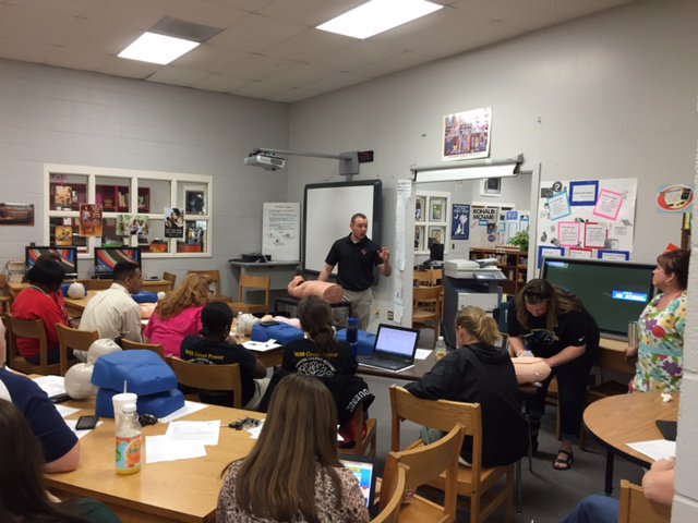 GreatFallsMSHS's tweet photo. Wonderful CPR training by CCSD school nurses and GFHS athletic trainer!!! https://t.co/PAhCFPNMeY