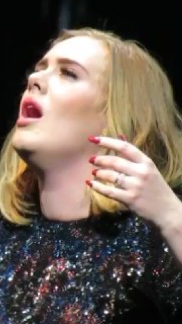 adelereactions's tweet image. this is how I look when I'm listening to Adele