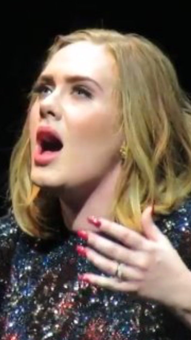 adelereactions's tweet image. this is how I look when I'm listening to Adele