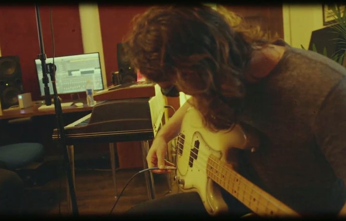 Magic_Ecuador's tweet photo. • @benspivak doing his thing on #LayYouDownEasy #10DaysofMagic #MAGIC! @ournameismagic best bassist #ComeToEcuador 😘 https://t.co/wXg87rziqw