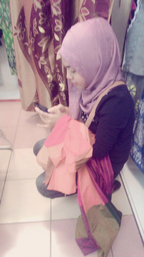 aaafik_'s tweet photo. Heyyyy bdk what are you doing??? Hahah 😜😂 https://t.co/U4PX6ftIhj