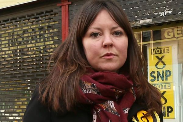 ArtyBagger's tweet photo. Karen Danczuk and Natalie McGarry look like sisters. Except they aren't. So not that interesting really. #BitDull https://t.co/3VfhsVH3AW