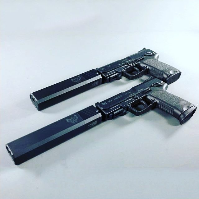GunTrustDepot's tweet photo. USPs and Ospreys a very nice combo @hecklerandkoch #usp9 #usp45t @silencerco #osprey9 #osp… https://t.co/waDTkmtnGK https://t.co/LrxFzKaP8P