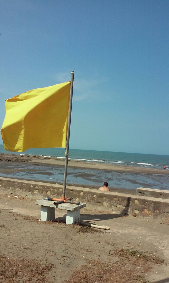 Sinaproc_Panama's tweet image. #Precaución Bandera Amarilla en las playas de Colón y Guna Yala.... se esperan olas por encima a los 2 m.