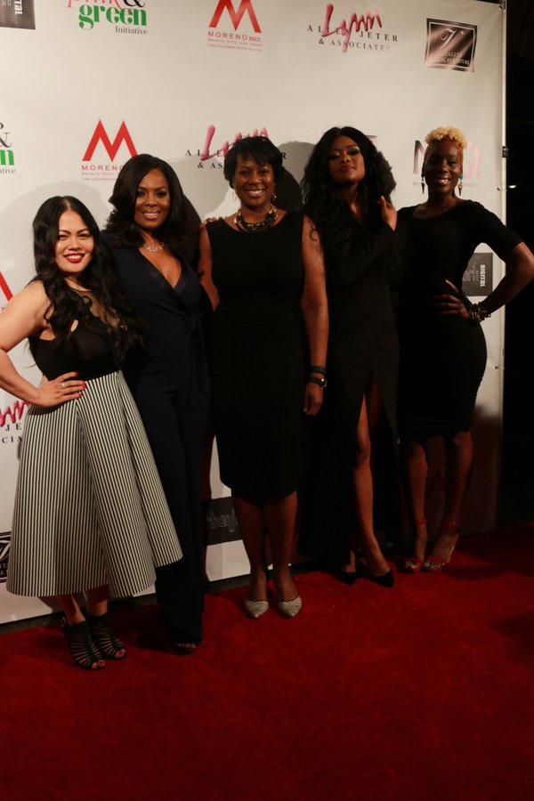bookofbrikk's tweet photo. @KarenCivil @HouseOfCB Great 2 C @msauntieneen standing on stage next 2 such great women. #WritingWithMyDaughter https://t.co/9SgX9N1A91