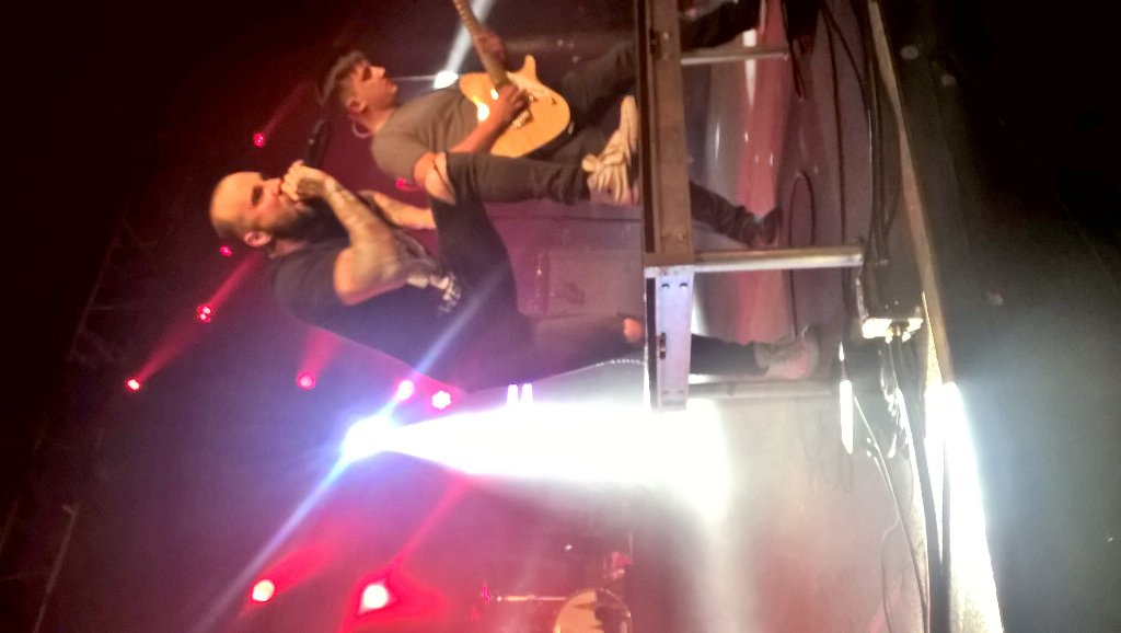 MrsAlexRay93's tweet photo. Can't wait for u guys 2 come bak 2 pdx!!! Have fun &amp; b safe w/the rest of ur tour@abrband  @FearlessST #abrbtbam16 https://t.co/nnsf3SEOw8