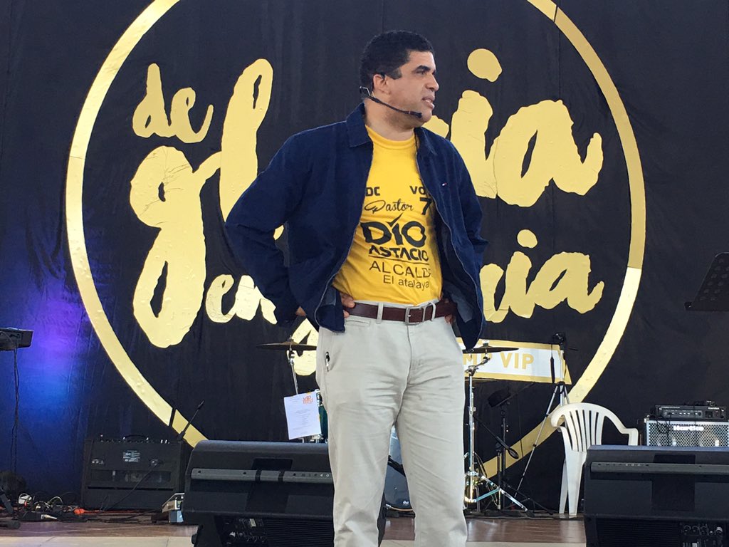 Miguelsusan's tweet photo. Estamos en campamento jóvenes VIP Igl. Mahanaim Santo Domingo #degloriaengloria @dioastacio @evelynastacio https://t.co/UVymvLM0P5