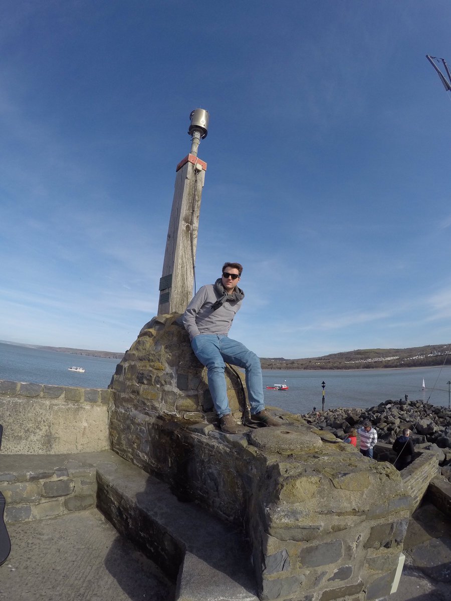 TD11_'s tweet photo. A few from New Quay basking in sunshine this afternoon. Still cold though. #Wales #NewQuay #GoPro #decentFriday https://t.co/PFDpjKsuRY