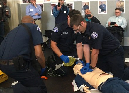 Continuous Chest Compressions vs. 30:2 – Does It Matter? Depends On the Quality! bit.ly/1RqjTZi #CPR #EMS