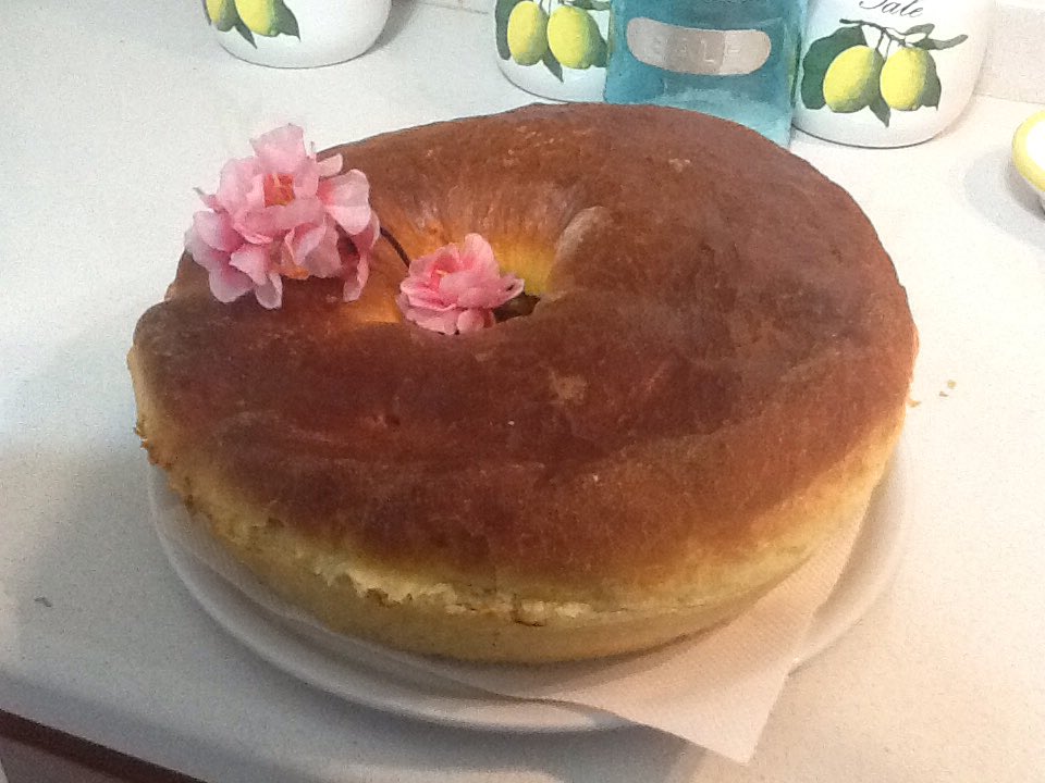 donato_e's tweet photo. Buona pasqua a tutti @DettoFattoRai2 https://t.co/0h8AVaRu6D