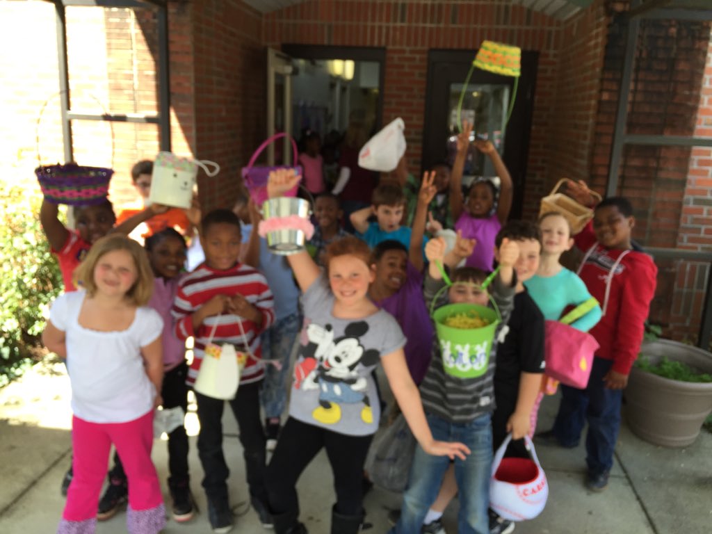 MarableDeanna's tweet photo. Egg hunting for Math Problems😃 https://t.co/5otLevajoU