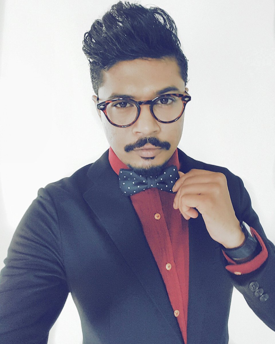 poeticsuicides's tweet photo. Suit yourself.
#jameskumar https://t.co/sGn73gX40U