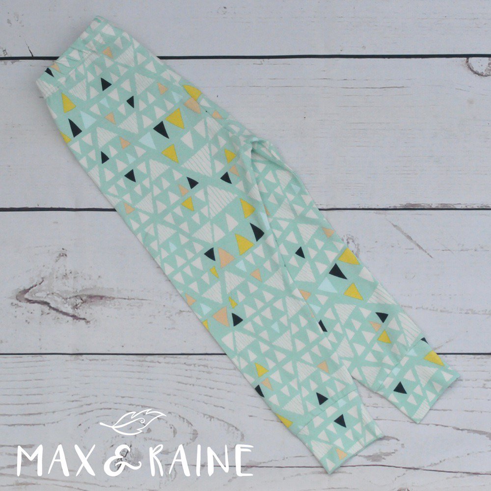 maxandraine's tweet photo. Minty legs, perfect for a spring fresh look!

#maxandrainess16 #kidsstyle #coolkids #ootd https://t.co/ePRMc9XSpH