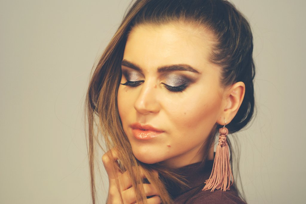 roxana_andreea's tweet photo. NEW review on my blog: https://t.co/YboPxTppXn
@UrbanDecay #sephora #sephoraromania #mua #byroxana #makeup #blog https://t.co/ftywD3igc1