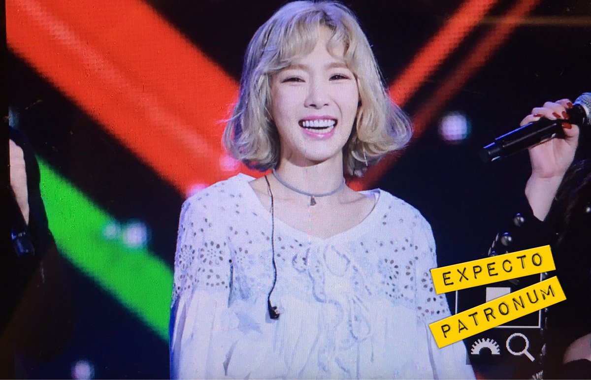 [PIC][24-03-2016]TaeYeon khởi hành đi Abu Dhabi  để tham dự “KCON 2016 Abu Dhabi” vào sáng nay CeaUyBVVIAAEHTF