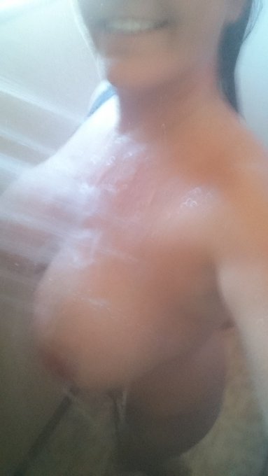 Getting all fresh and clean before surgery 😉 https://t.co/KI5vchYrSm<a href="/tag/rocking"class="tags"><span>#rocking</span></a><a href="/tag/glasses"class="tags"><span>#glasses</span></a>