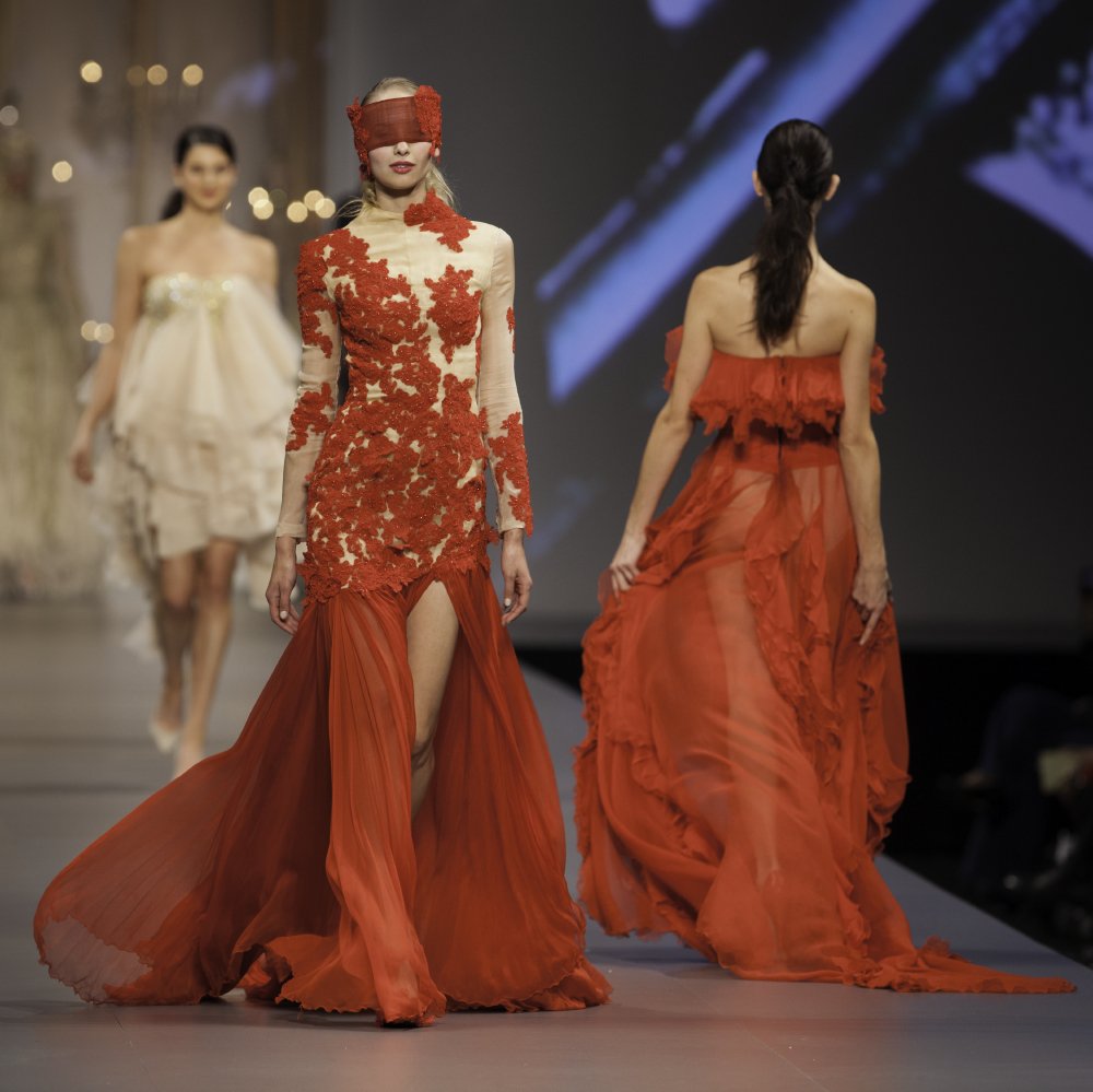 FIDM's tweet photo. Curious about the history of #FIDMDEBUT? Here are 4 must-know facts about the show: https://t.co/ftjq7S2akK https://t.co/Be9OUinxAf