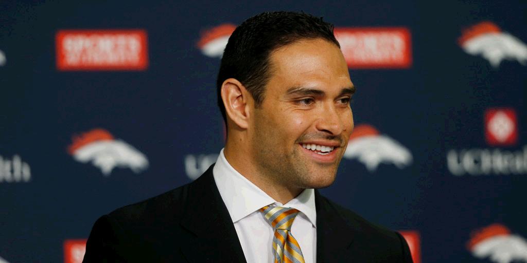Draft a QB?

"They need to stick with Sanchez because they have a great D." on.nfl.com/1MH37Dh (via <a href="/NFLNow/">Gridiron Now NFL</a>)