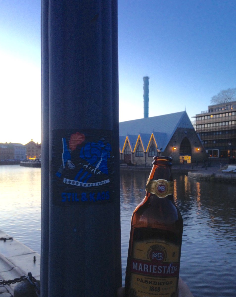 L_e_i_j_o_n's tweet photo. Glad Påsk Göteborg, hälsningar DIF! https://t.co/Oe3Cpb22xg