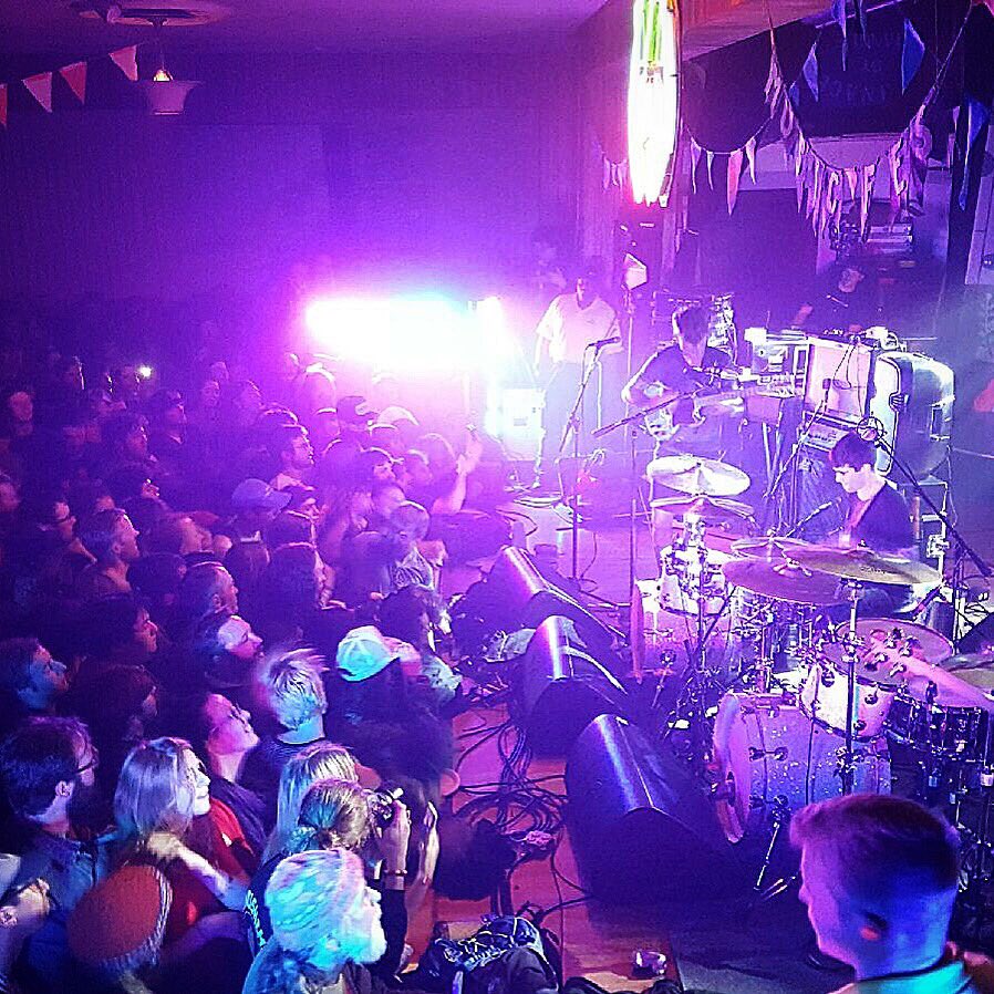 AudioHammock's tweet photo. Thee Oh Sees tearing it up at #treefort2016 #treefortv #thisisboise #boise https://t.co/e2jyH1Xlfv