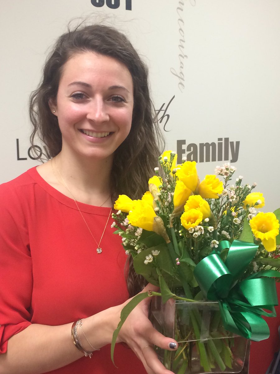 So proud of this girl! Congrats <a href="/samlanders22/">Sam Landers</a> on your STL sign off today 🎉 #mymentee #messyhairdontcare