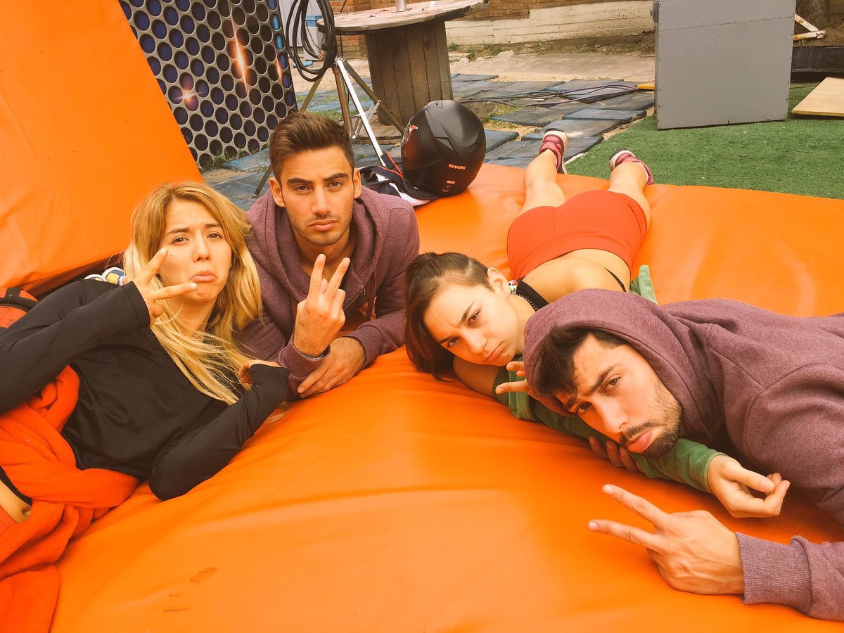 flor_vigna's tweet photo. Los necesitamos Rojitos 🙏Porfi VOT2🙏❤️ https://t.co/RAkuot4kVG