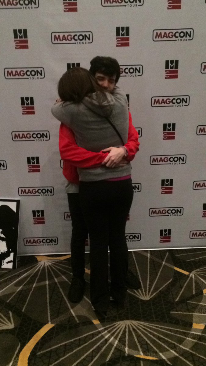 simplyxadri's tweet photo. Miss this little cutie 🙈 @AaronCarpenter :): take me back #magconboston https://t.co/b14AlSzLfS