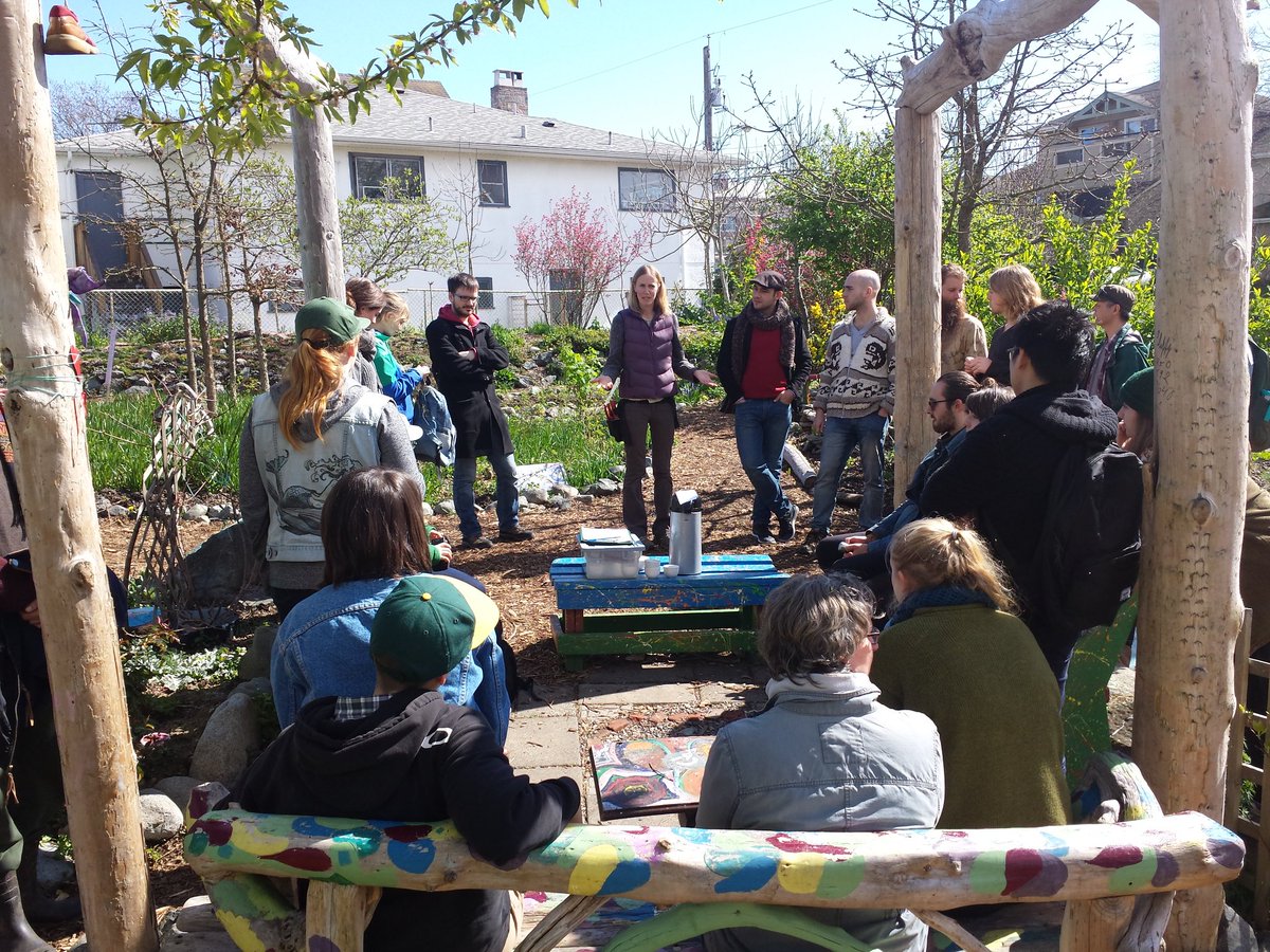 SocialCoast's tweet photo. Checking out spring ridge commons on the Urban Farm Crawl #keepspacepublic https://t.co/GQiT7Z8UYO