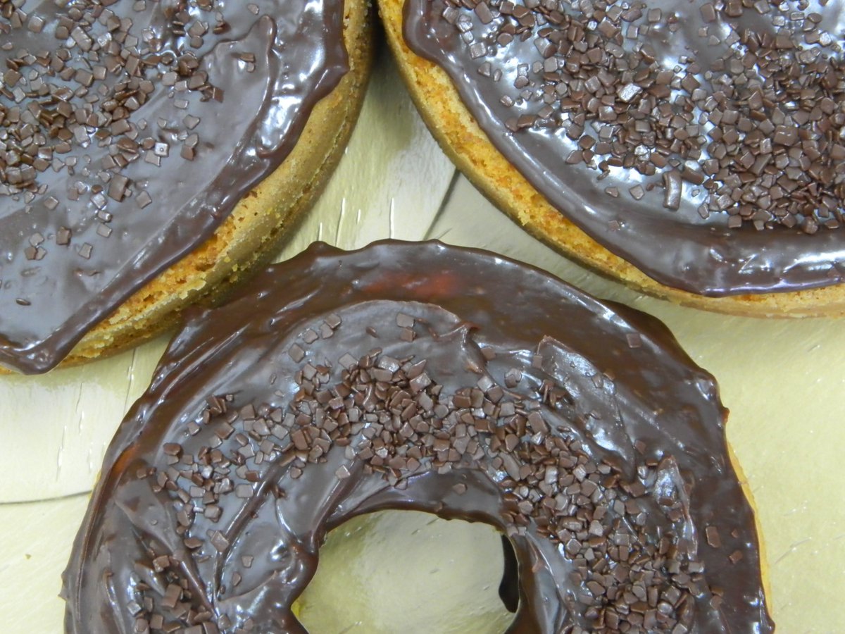 Mon_Dessert's tweet photo. Carottes et Chocolat = Pâques
Délicieuse récette brésilienne de gâteau aux carottes et tartinade Brigadeiro! https://t.co/Ds5NSYS5O2