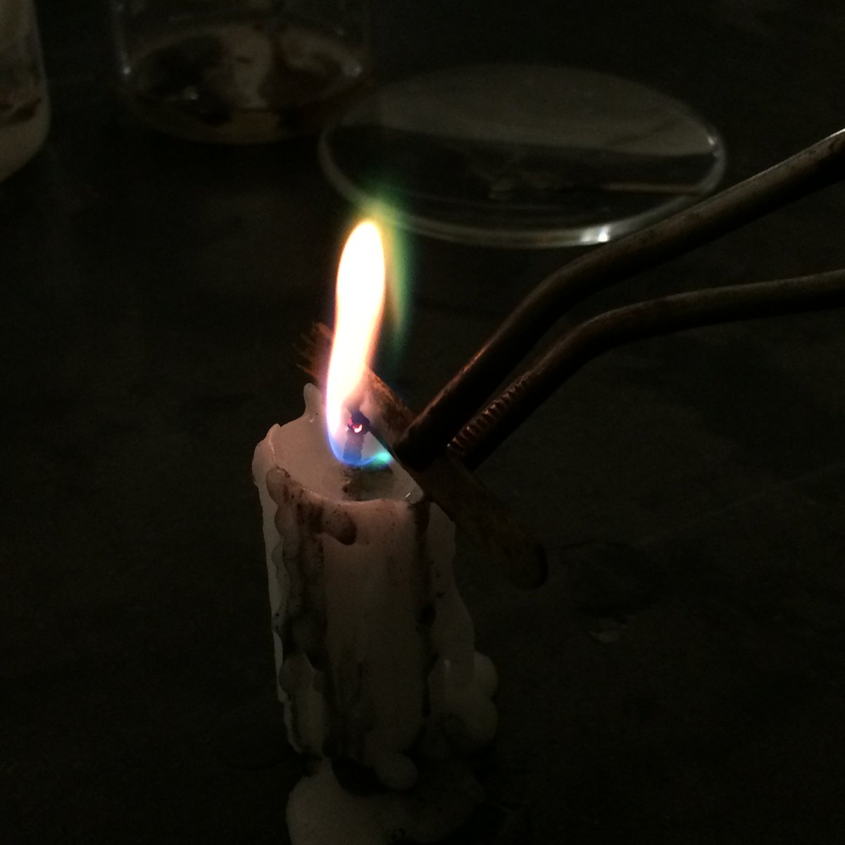 Miss_DTran's tweet image. VOC1 Ss @LincolnAlexSS exploring chemical properties in safe &amp;amp; well-supervised learning environment #learningisdoing