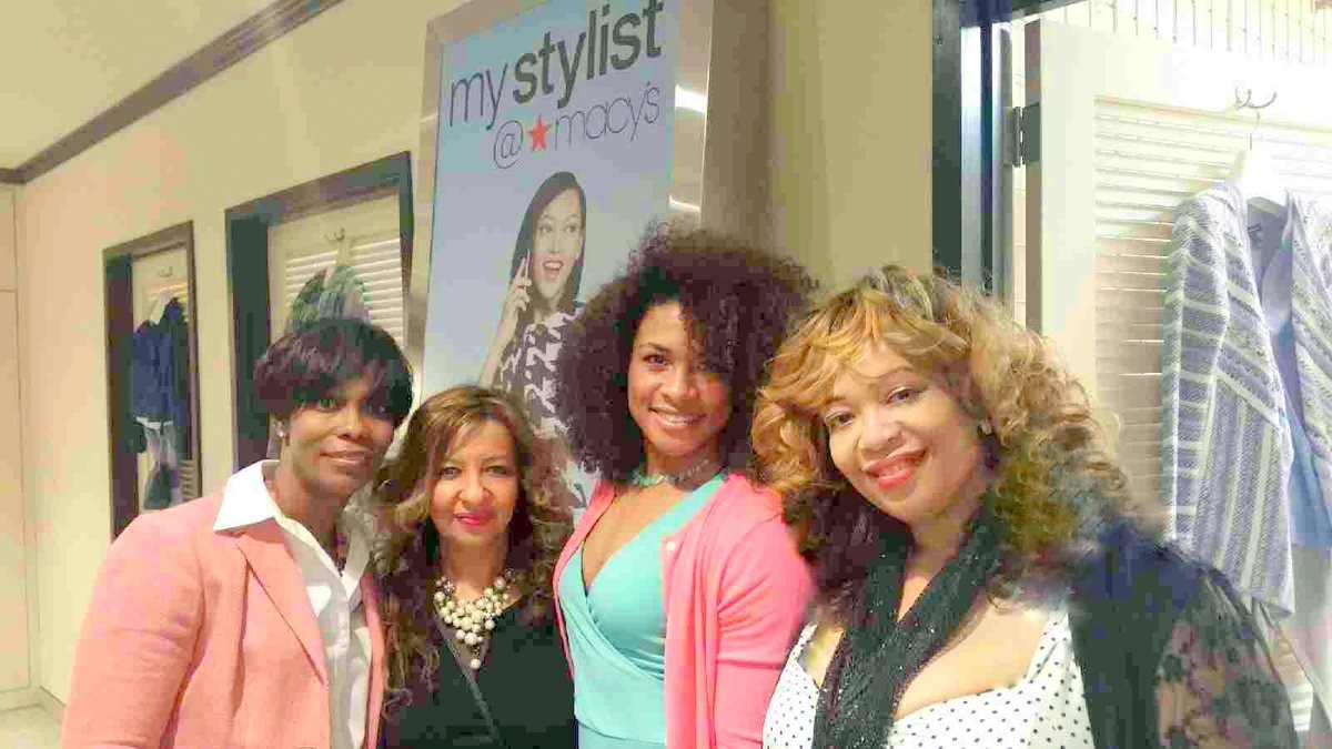 SWHPhilly's tweet photo. @SWHPhilly @SWHWashDC @SexyNWealthyNYC @EricaCollins @Macys #womensempowerment https://t.co/PPLJwgVEvi