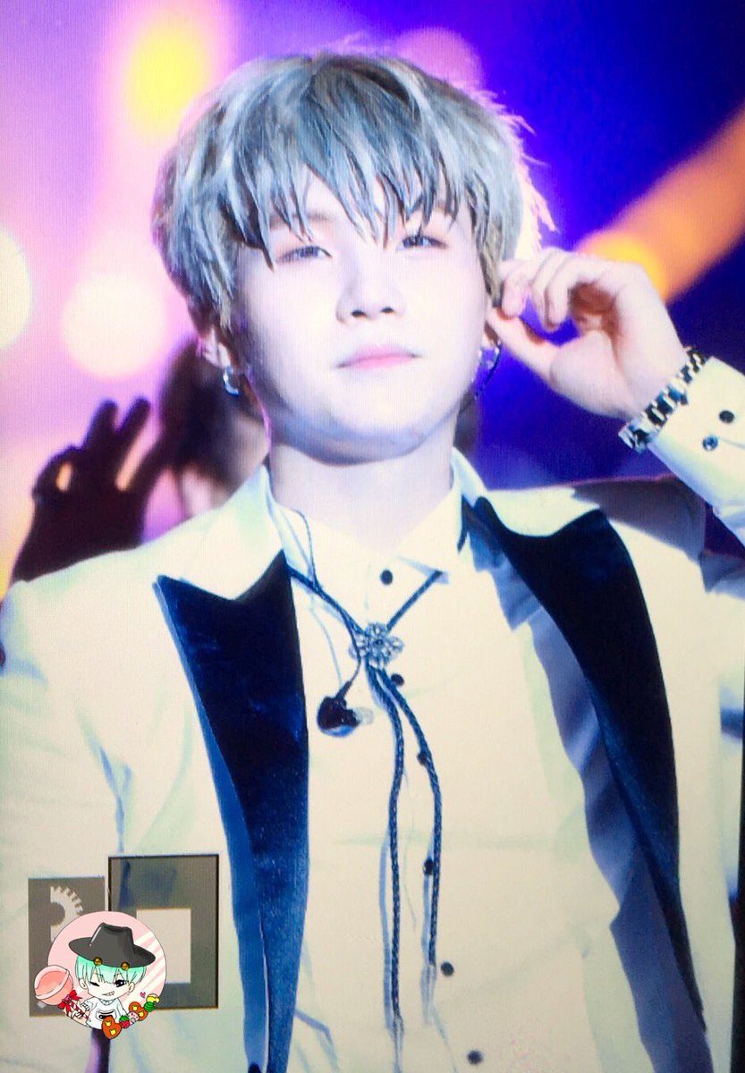 Dwimurkholimahs's tweet photo. 160325 #SUGA #KCEON in Abu Dhabi #λ°©νμλ
λ¨ https://t.co/oeEs9QFMuf"