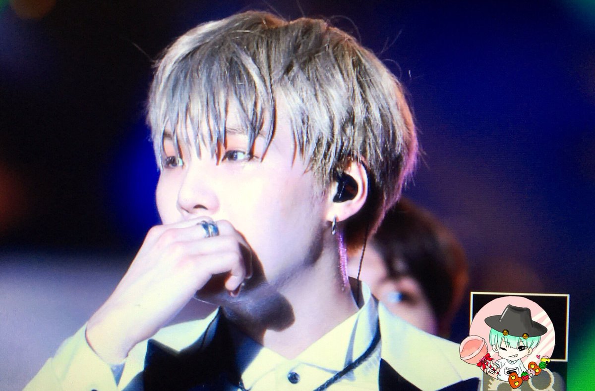Dwimurkholimahs's tweet photo. 160325 #SUGA #KCEON in Abu Dhabi #λ°©νμλ
λ¨ https://t.co/oeEs9QFMuf"