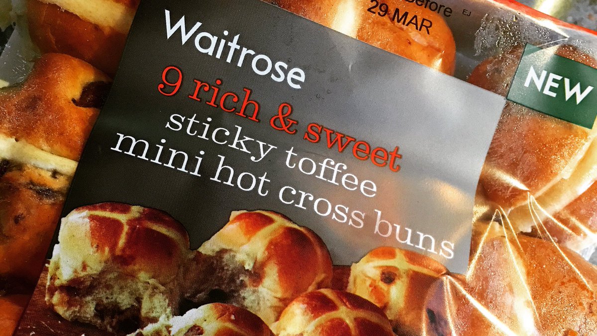 GioFBarreca's tweet photo. OMG!!! these are phenomenal little bundles of joy.. Go try! 😋 #waitrose #hotcrossbuns #easter #foodporn #fatdaddy https://t.co/yps72KocTD