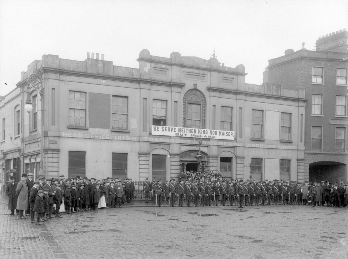 thejournal_ie's tweet photo. Liberty Hall, 1916. Read what the printer of the Proclamation saw there... #Voicesof1916 https://t.co/VtQ3q0AYgc https://t.co/bnZnS7S39Y
