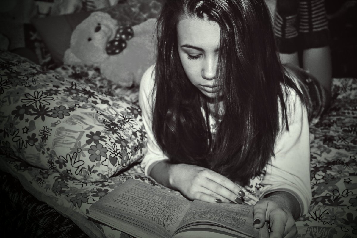 WilderHelen's tweet photo. I love to read. I think that reading is the most interesting thing to do. We can dive into the world of the book. https://t.co/YOQZ8vDpe7