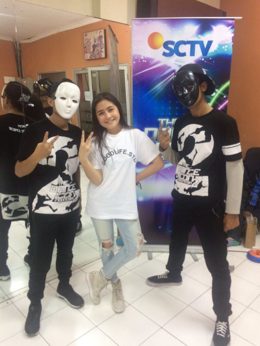 SCTV's tweet photo. Pastikan kamu lihat @PrillyBie dan @2Tak_Pletak di panggung #TheDanceIcon2! 
Nonton 27 Maret pkl 12.30 WIB https://t.co/T3eEZzbMcM